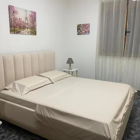 דירה Premium Comfort טיראנה